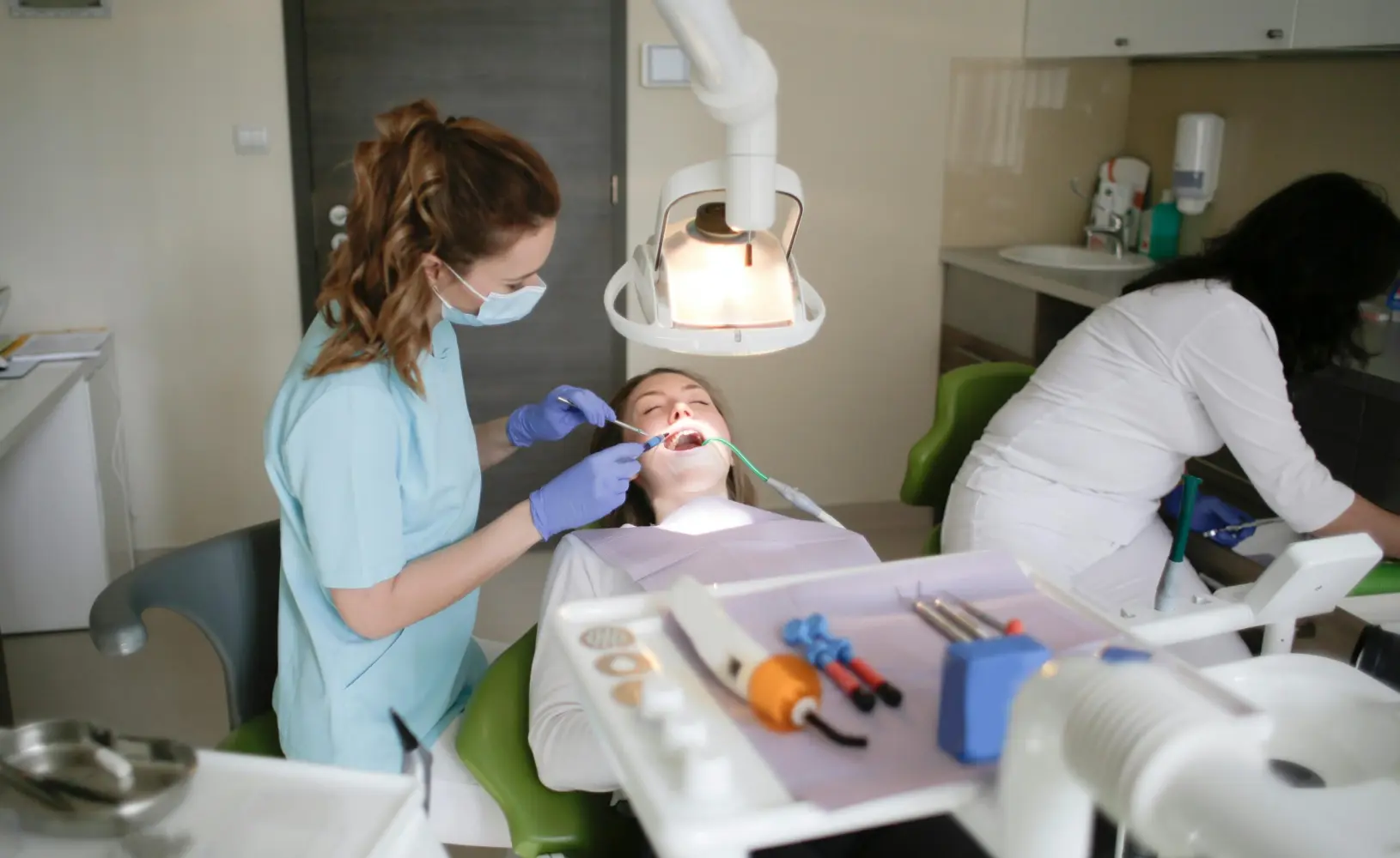 Artisan Dental | Dental Implants and Invisalign: Determining the Right Treatment Sequence.